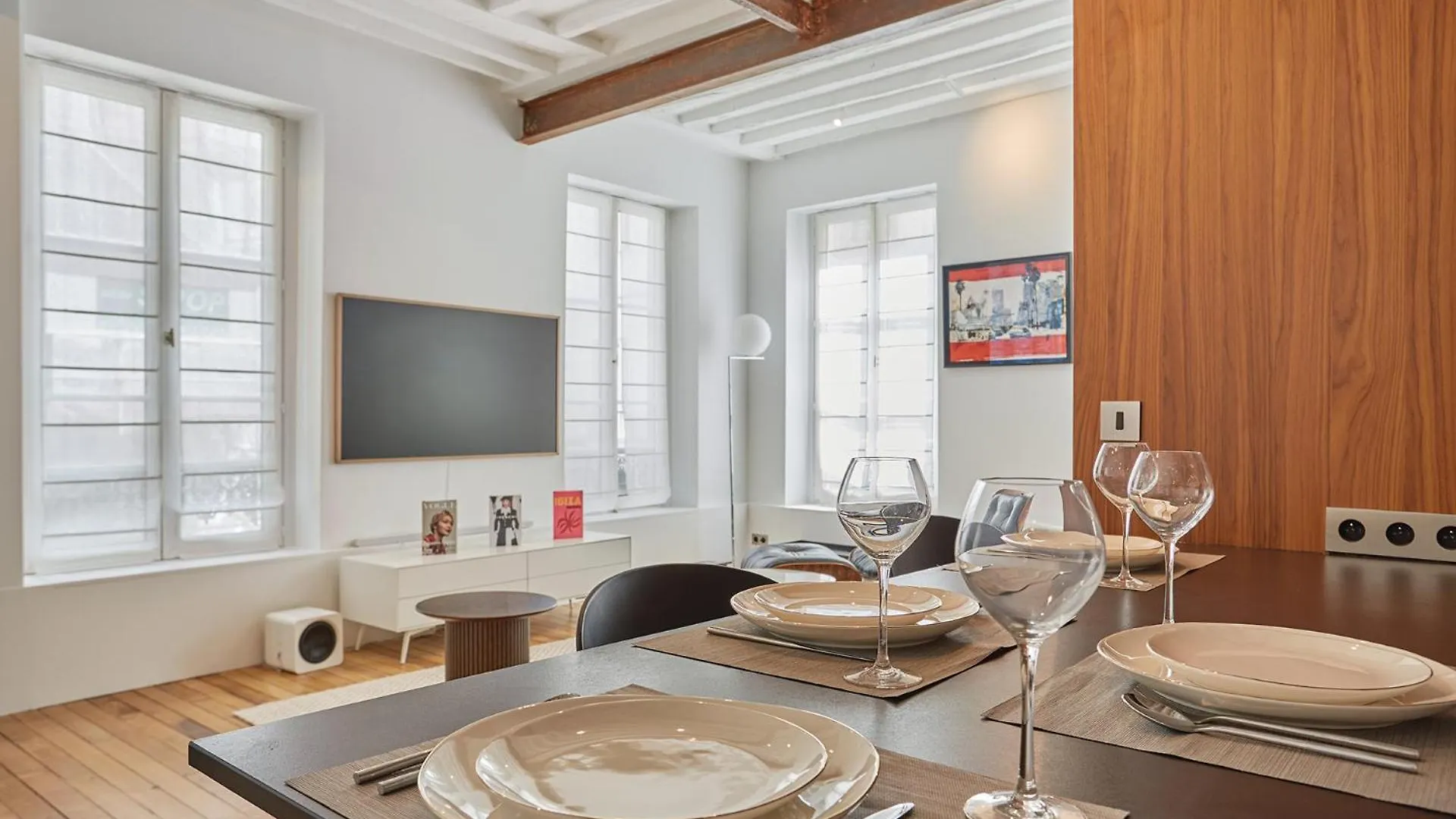 Amazing 2 Bedrooms Apartment Paris Center By Studio Prestige