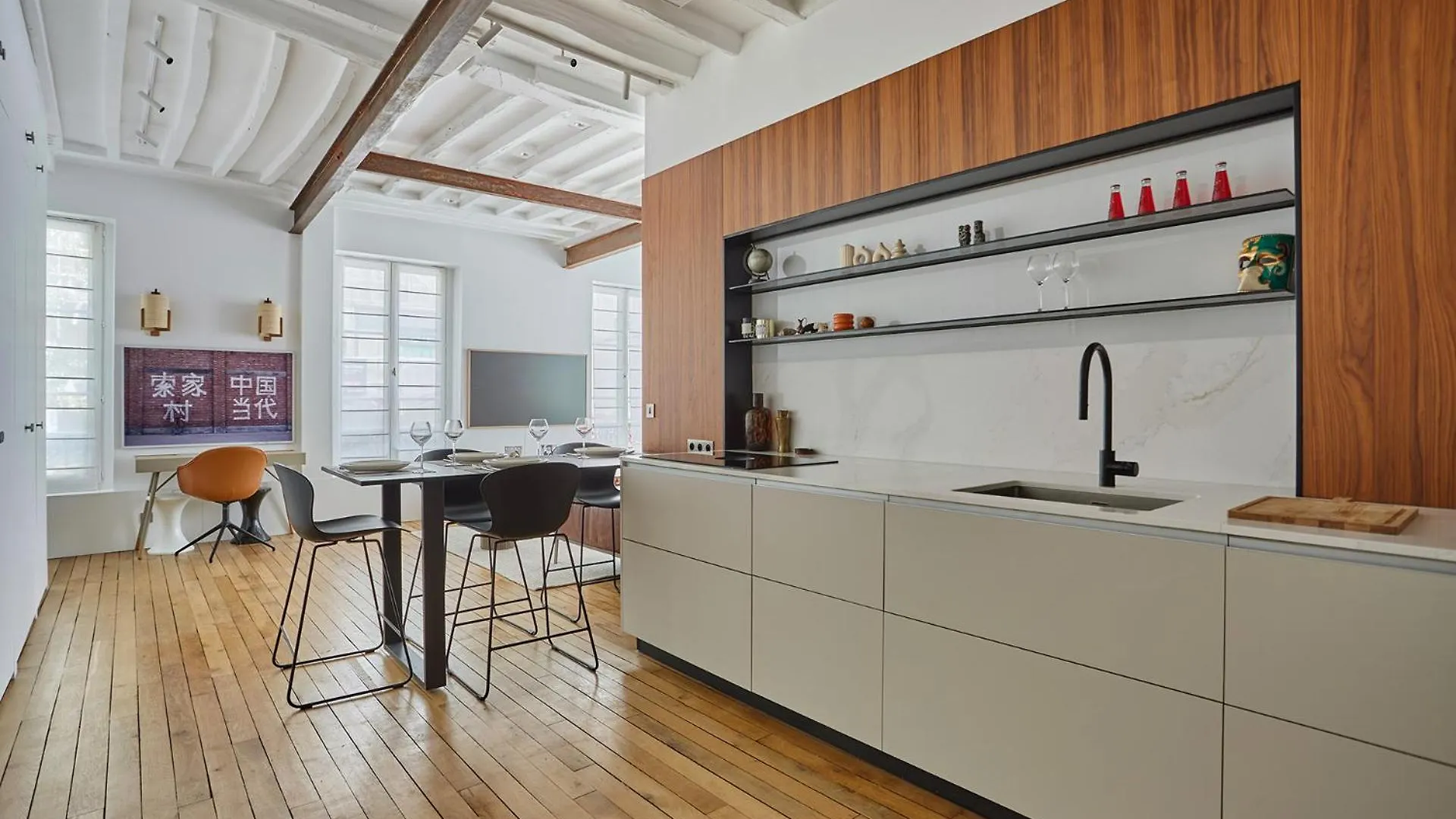 Amazing 2 Bedrooms Apartment Paris Center By Studio Prestige
