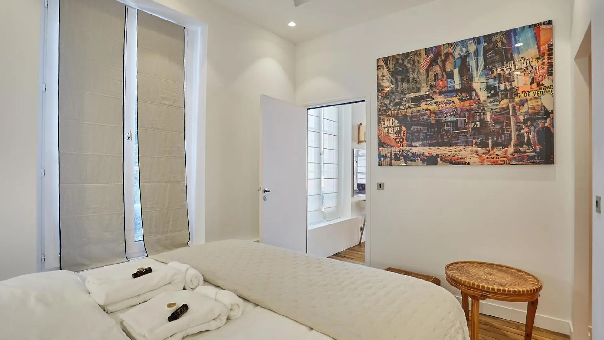 Amazing 2 Bedrooms Apartment Paris Center By Studio Prestige
